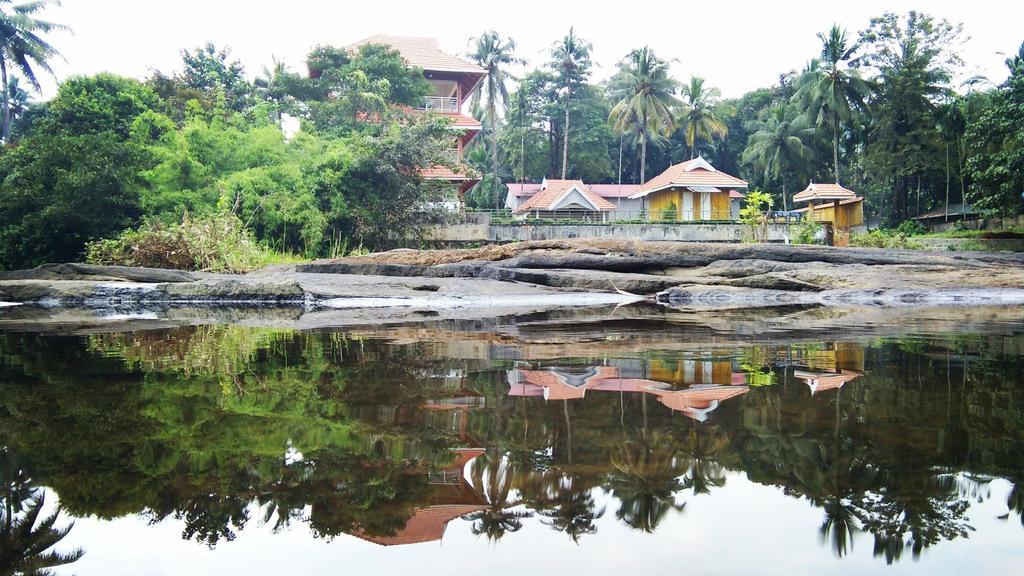 Willow Heights Athirappilly Luaran gambar